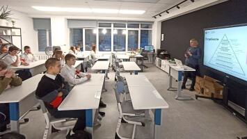 Белгородский государственный музей народной культуры провел для подростков занятие в рамках 7 этапа эстафеты "Мои финансы"