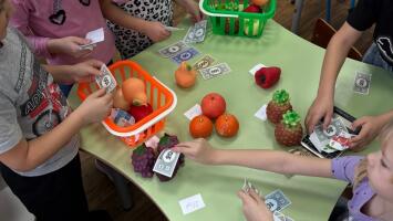 Беседы и сюжетно-ролевые игры в рамках Всероссийской просветительской эстафеты "Мои финансы" в МДОУ «Сыртинский детский сад» Кизильского муниципального района