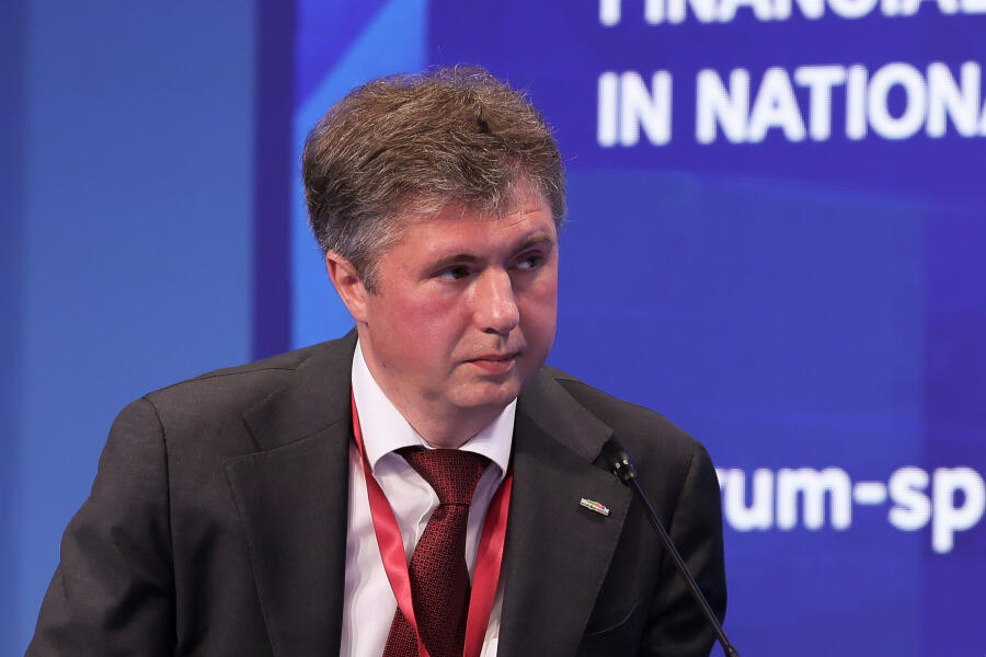 Глеб Покатович, врио директора НИФИ Минфина России, на ПМЭФ-2026. Источник: © Анна Алексашкина / Фотобанк Росконгресс