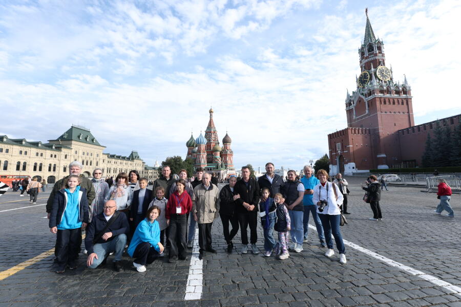 Экскурсия по Москве для участников III Всероссийского семейного фестиваля инвестиций и сбережений. Источник: Финансовый университет при Правительстве Российской Федерации
