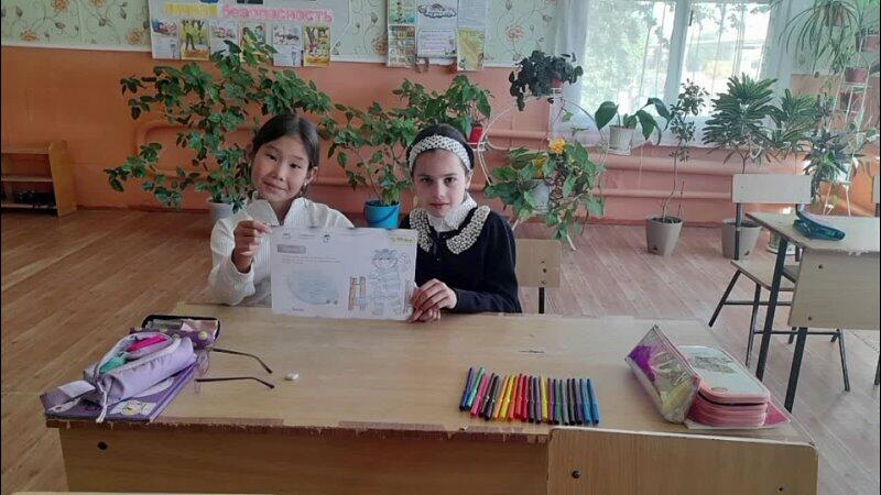 Астраханская область: школьники из Копановская ООШ имени Героя РФ Н. Баирова приняли участие во Всероссийской просветительской Эстафете «Мои финансы»